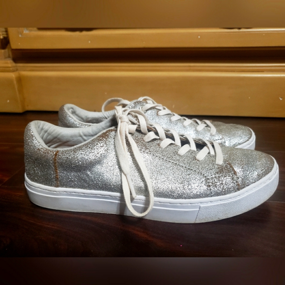 Tom's Women's Metallic Silver Sneakers